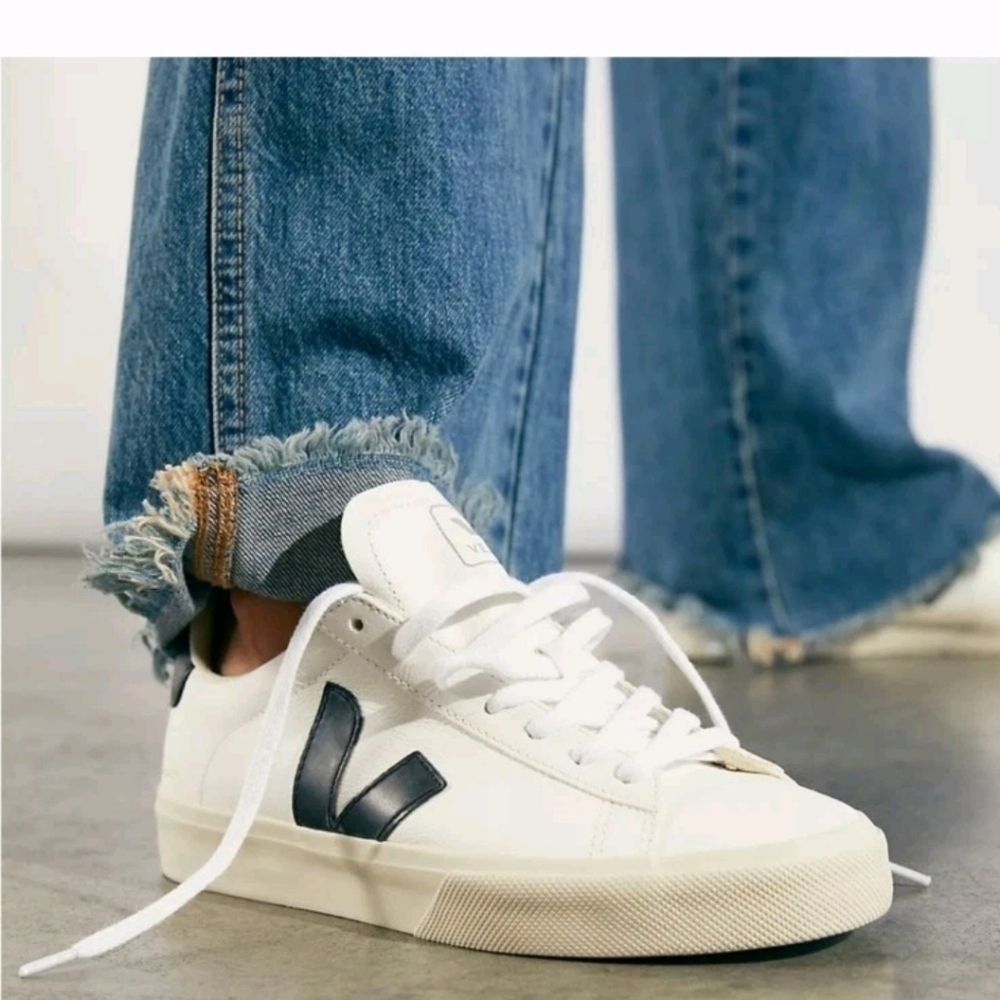 VEJA Womens White & Black Campo Leather Sustainable Designer Sneakers 6 - Picture 2 of 16